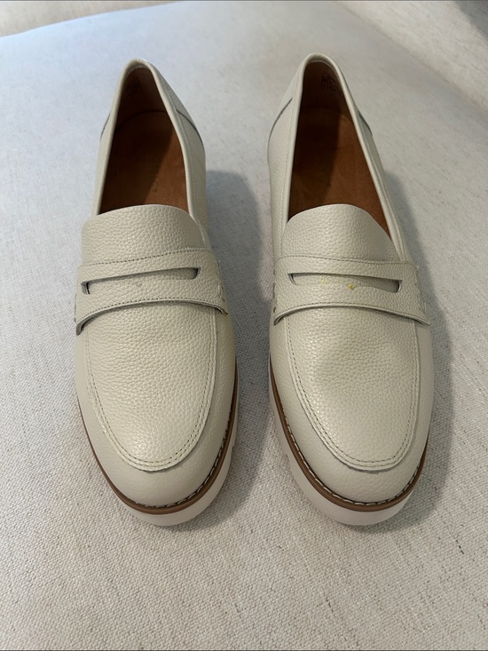 Vionic Shoes - Vionic Women Cheryl II Lug Penny Loafer, Beige, size 11, NEW no tags